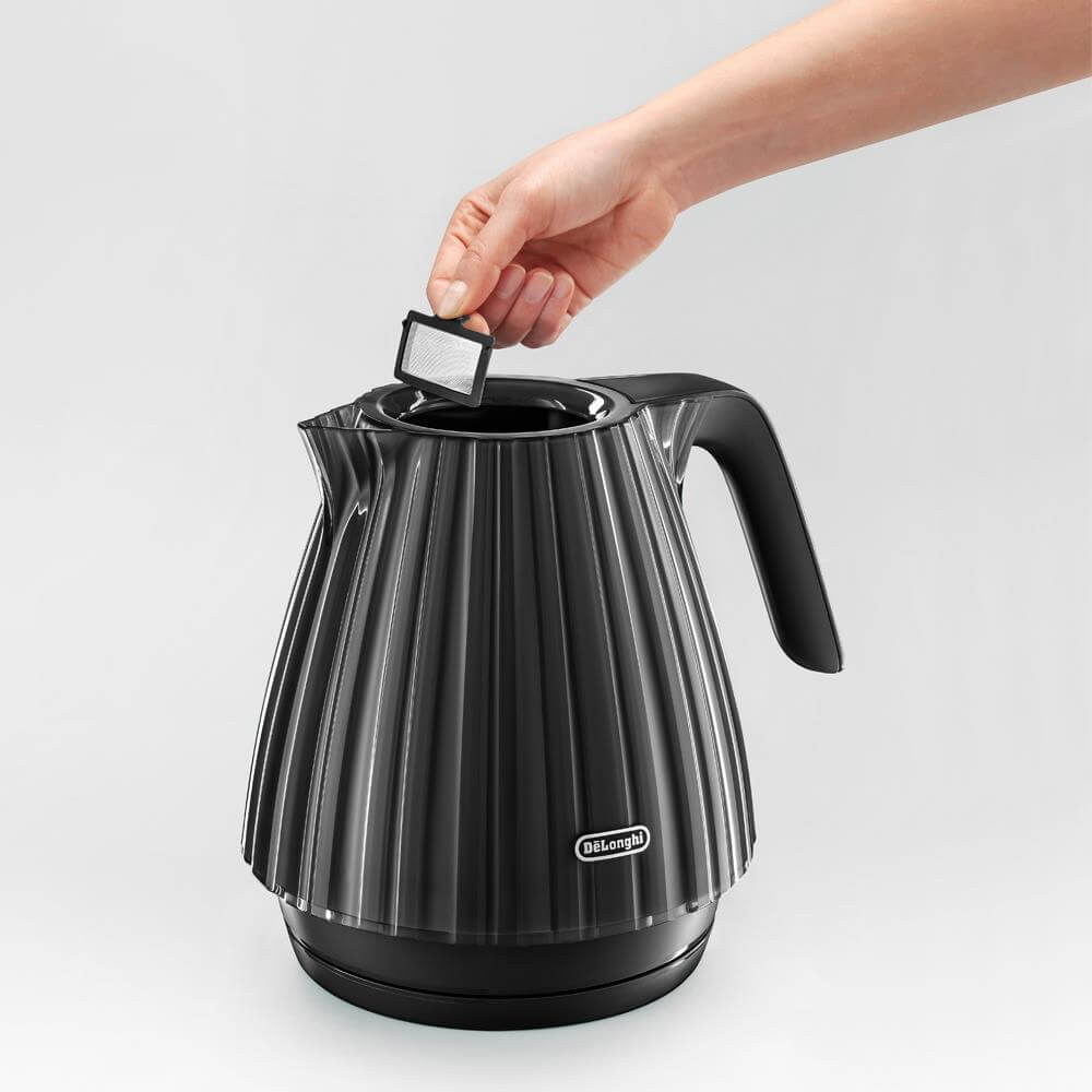 DeLonghi Ballerina Black Kettle